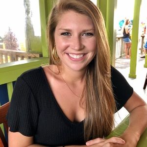 Meet your Posher, Dana